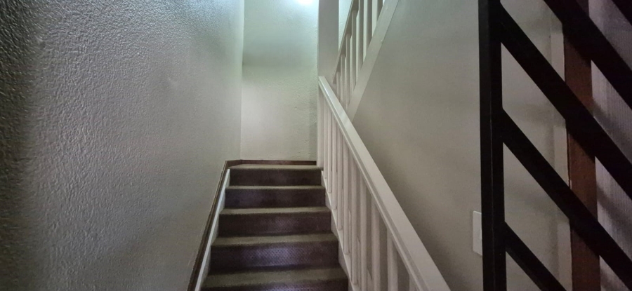 5 Bedroom Property for Sale in Rant En Dal Gauteng