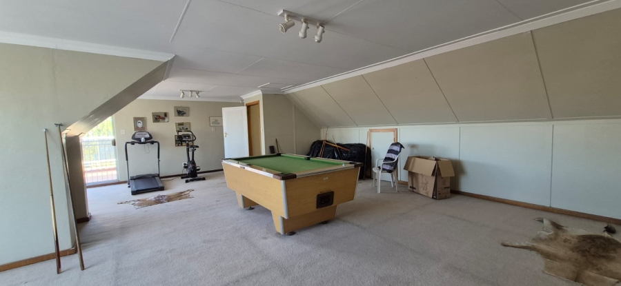 5 Bedroom Property for Sale in Rant En Dal Gauteng