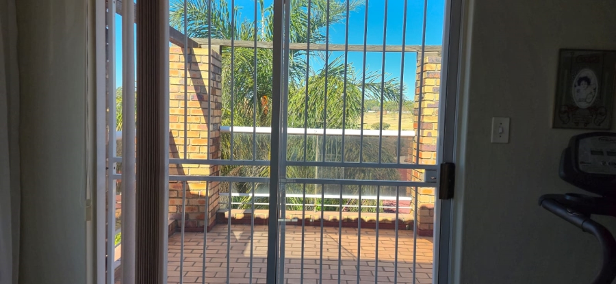 5 Bedroom Property for Sale in Rant En Dal Gauteng