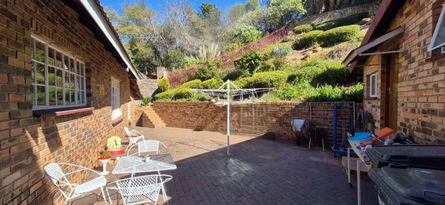 5 Bedroom Property for Sale in Rant En Dal Gauteng