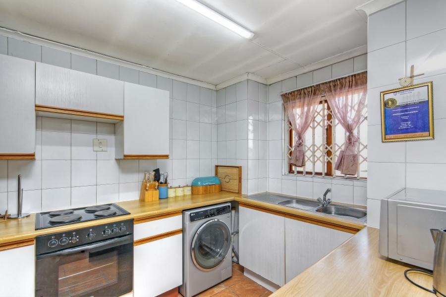 2 Bedroom Property for Sale in Sunninghill Gauteng
