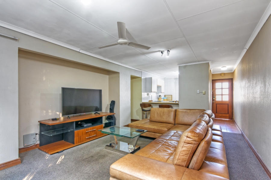 2 Bedroom Property for Sale in Sunninghill Gauteng