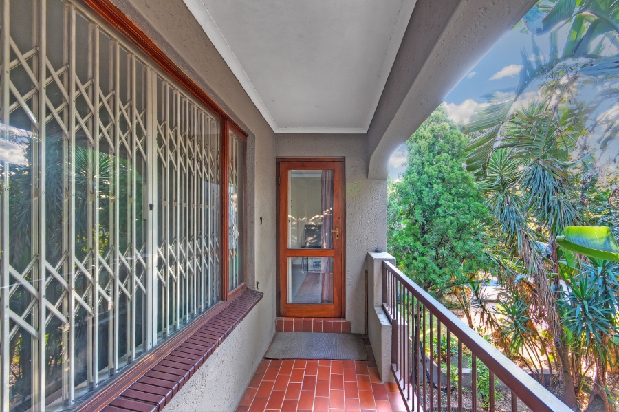 2 Bedroom Property for Sale in Sunninghill Gauteng