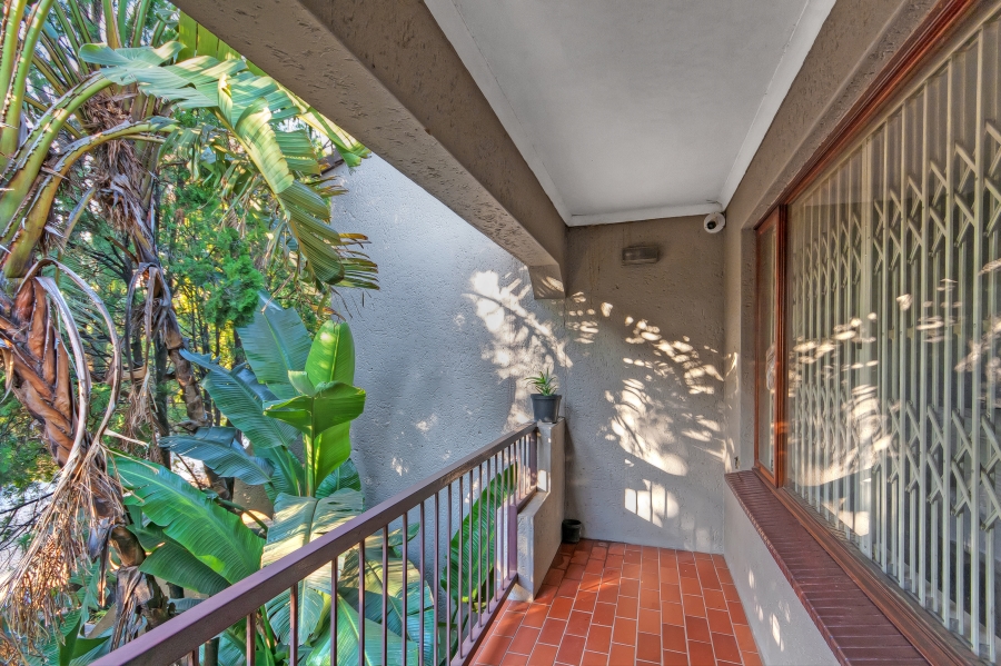 2 Bedroom Property for Sale in Sunninghill Gauteng