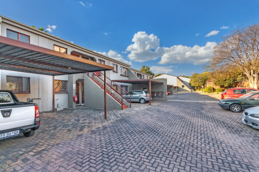 2 Bedroom Property for Sale in Sunninghill Gauteng