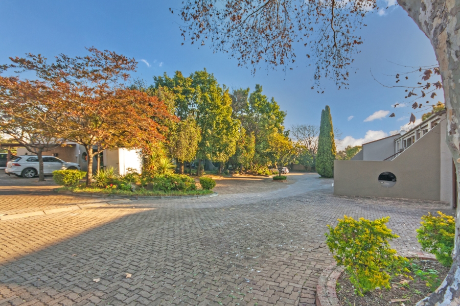 2 Bedroom Property for Sale in Sunninghill Gauteng