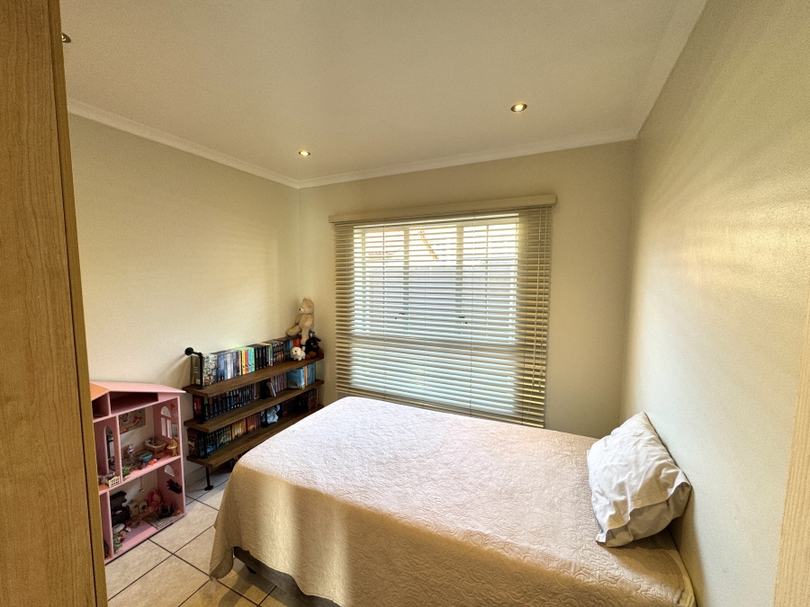 3 Bedroom Property for Sale in Thatchfield Close Gauteng