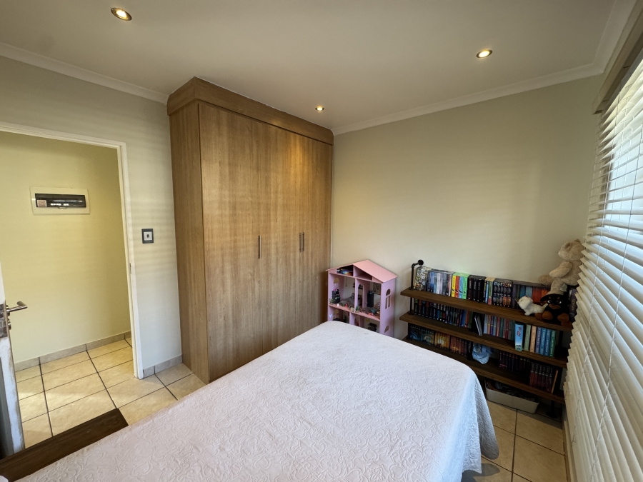 3 Bedroom Property for Sale in Thatchfield Close Gauteng