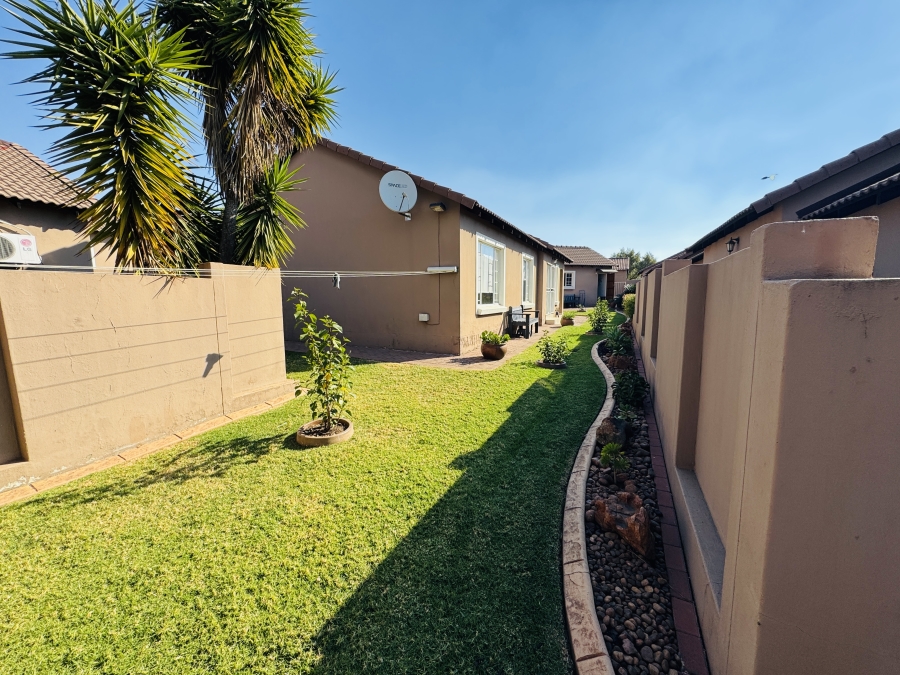 3 Bedroom Property for Sale in Thatchfield Close Gauteng