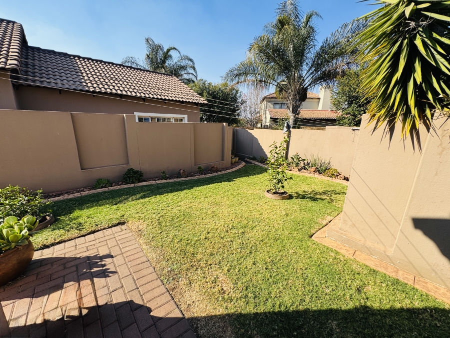 3 Bedroom Property for Sale in Thatchfield Close Gauteng
