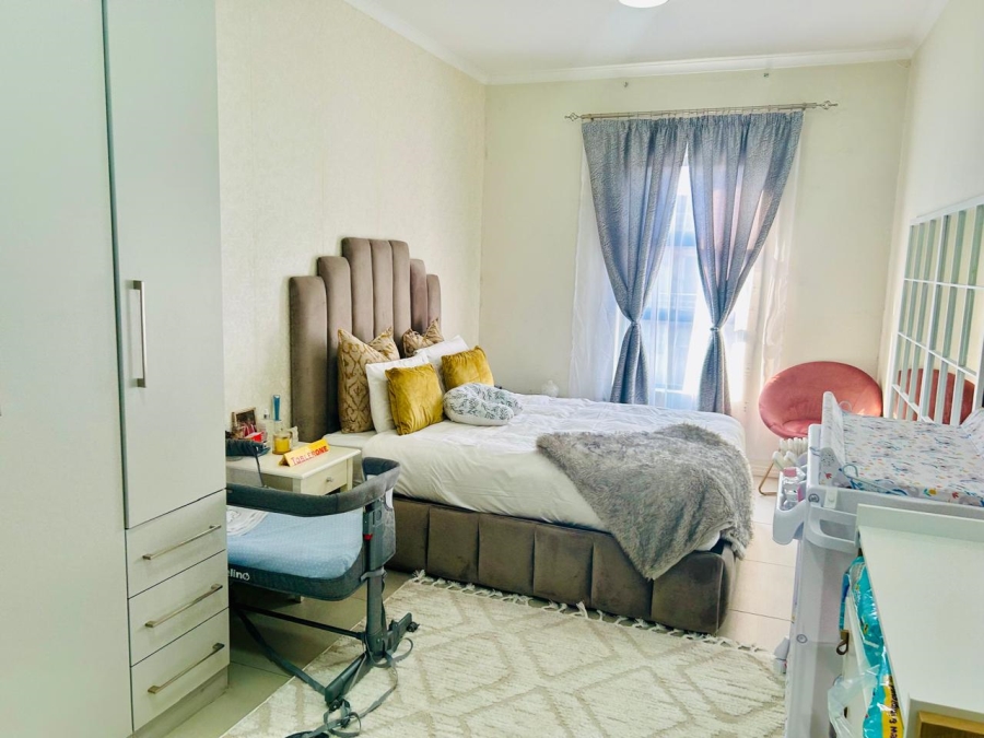 2 Bedroom Property for Sale in Erand Gardens Gauteng