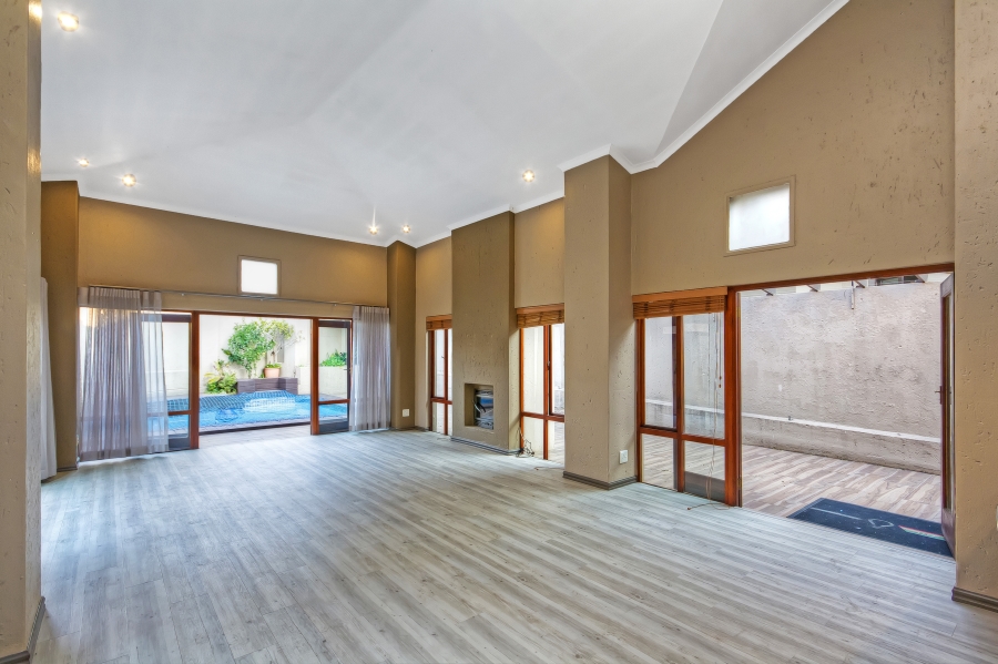 4 Bedroom Property for Sale in Beverley Gauteng