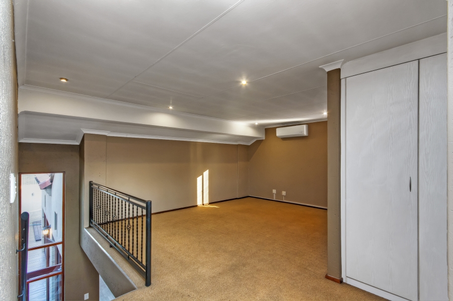 4 Bedroom Property for Sale in Beverley Gauteng