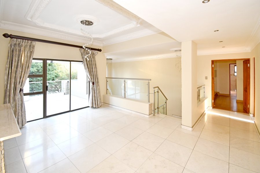 5 Bedroom Property for Sale in Waterfall Country Village Gauteng