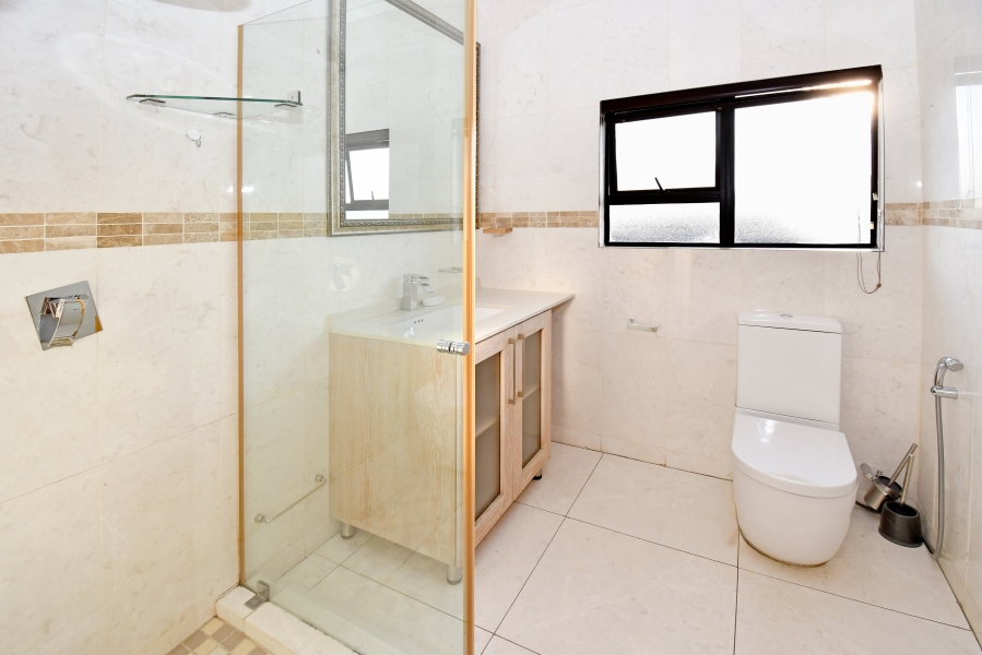 5 Bedroom Property for Sale in Waterfall Country Village Gauteng