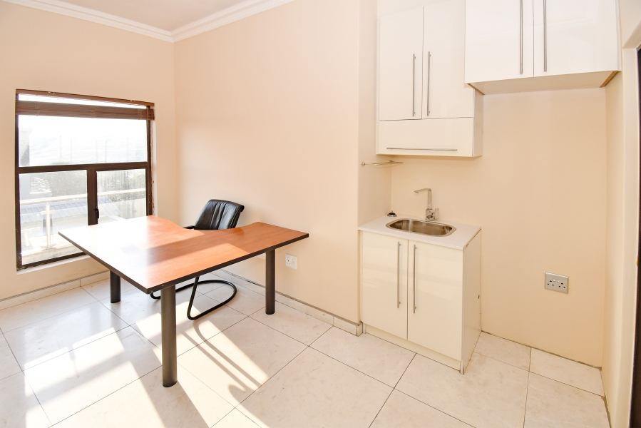 5 Bedroom Property for Sale in Waterfall Country Village Gauteng