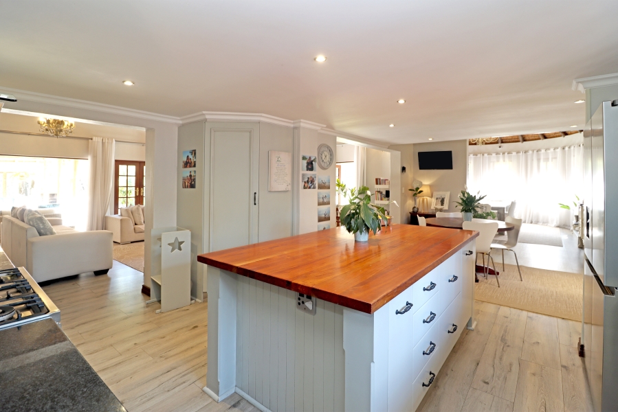 4 Bedroom Property for Sale in Randjesfontein A H Gauteng