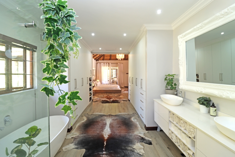 4 Bedroom Property for Sale in Randjesfontein A H Gauteng