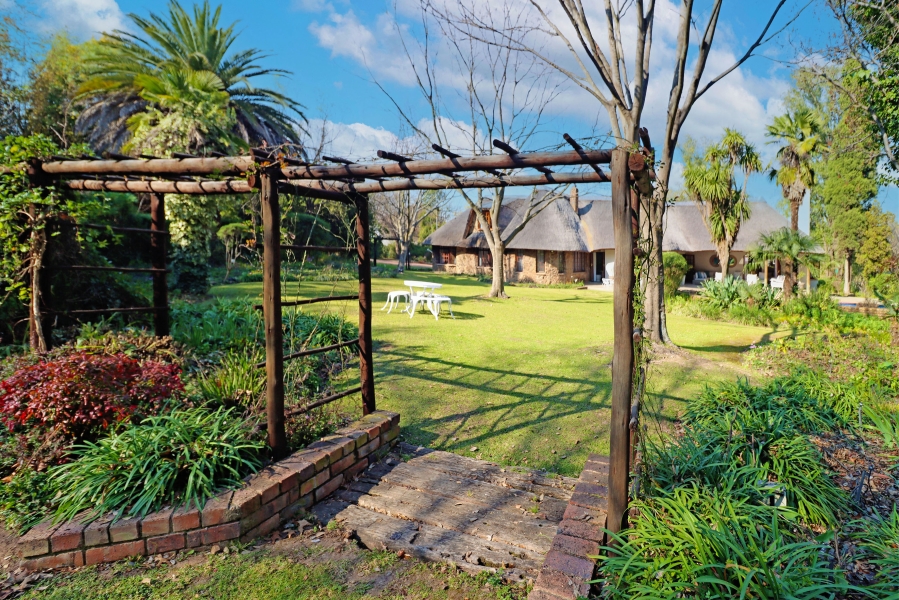 4 Bedroom Property for Sale in Randjesfontein A H Gauteng