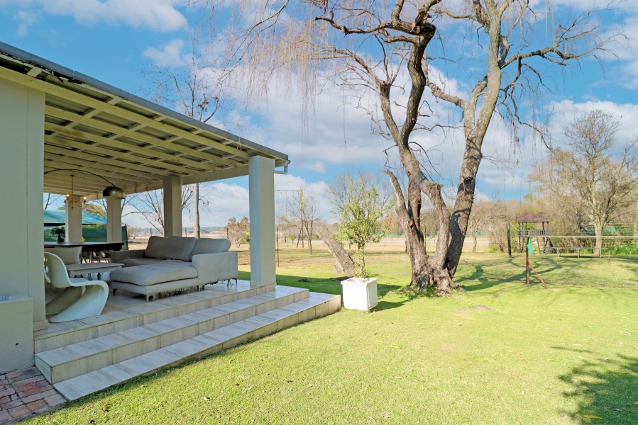 4 Bedroom Property for Sale in Randjesfontein A H Gauteng