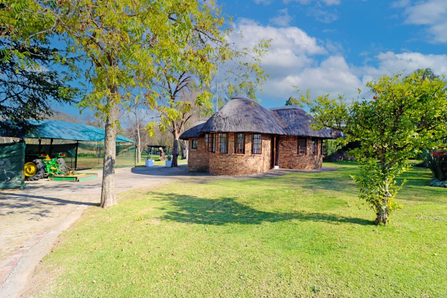 4 Bedroom Property for Sale in Randjesfontein A H Gauteng