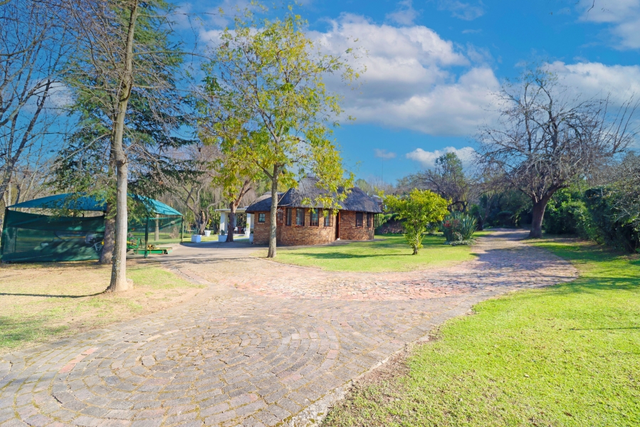 4 Bedroom Property for Sale in Randjesfontein A H Gauteng