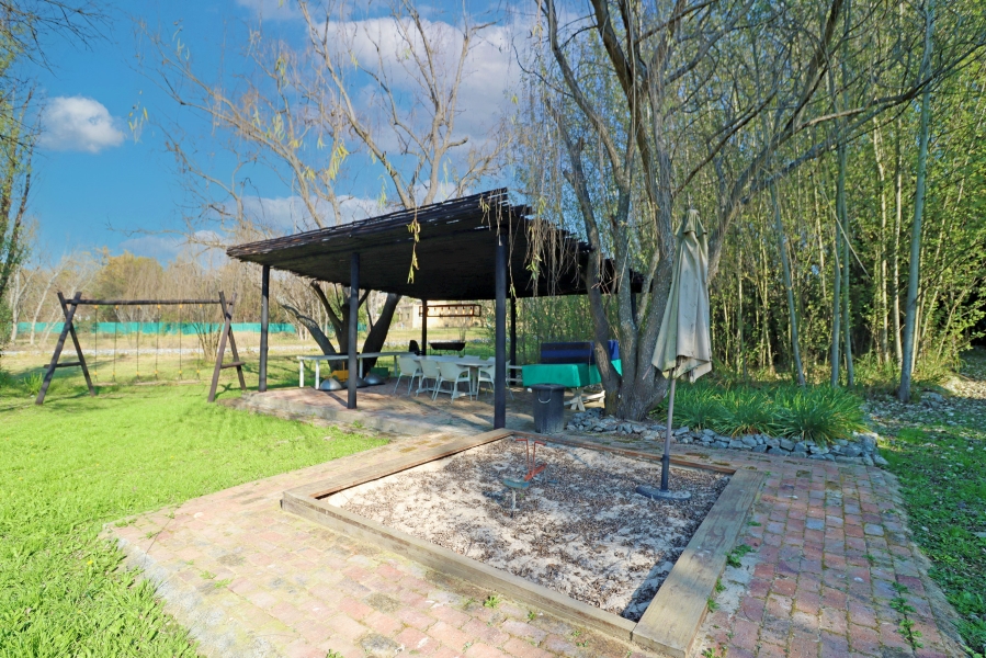 4 Bedroom Property for Sale in Randjesfontein A H Gauteng
