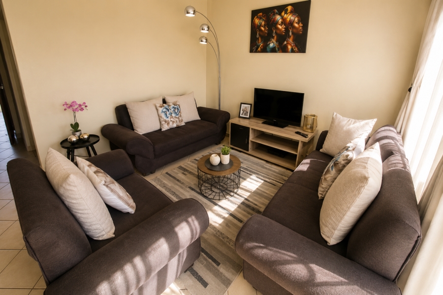 2 Bedroom Property for Sale in Erand Gardens Gauteng