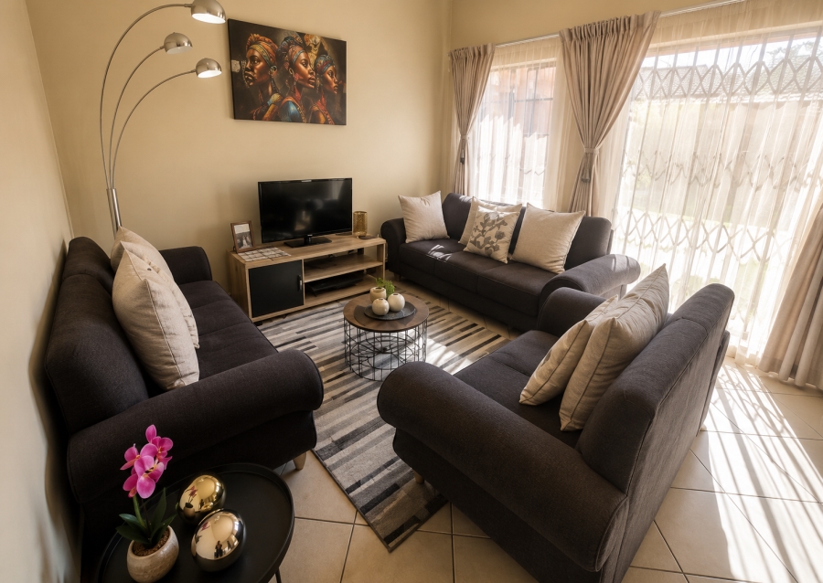 2 Bedroom Property for Sale in Erand Gardens Gauteng
