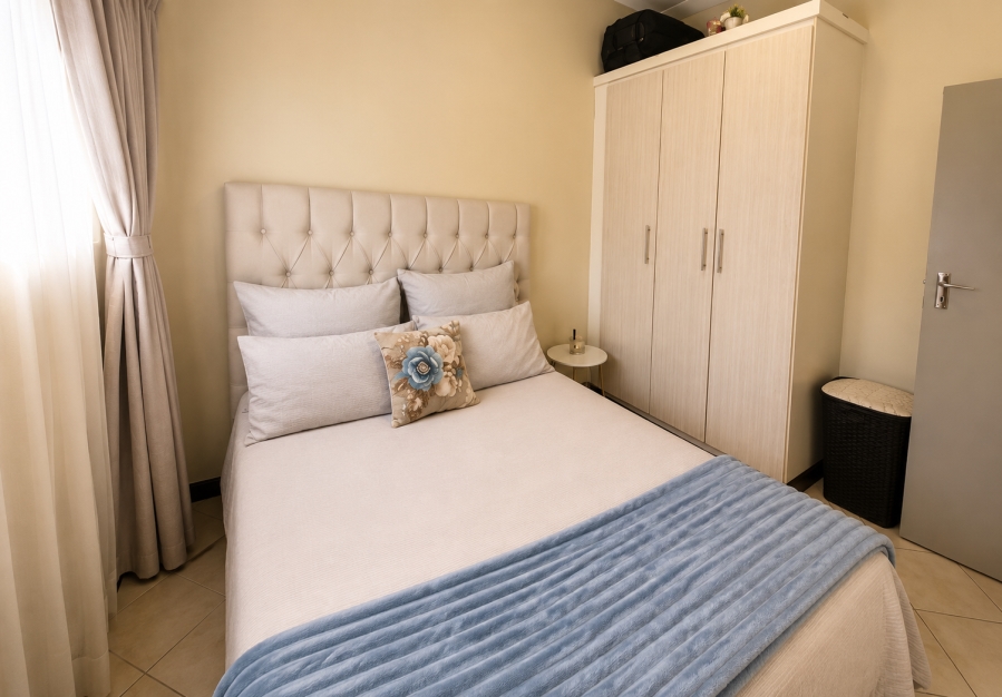2 Bedroom Property for Sale in Erand Gardens Gauteng
