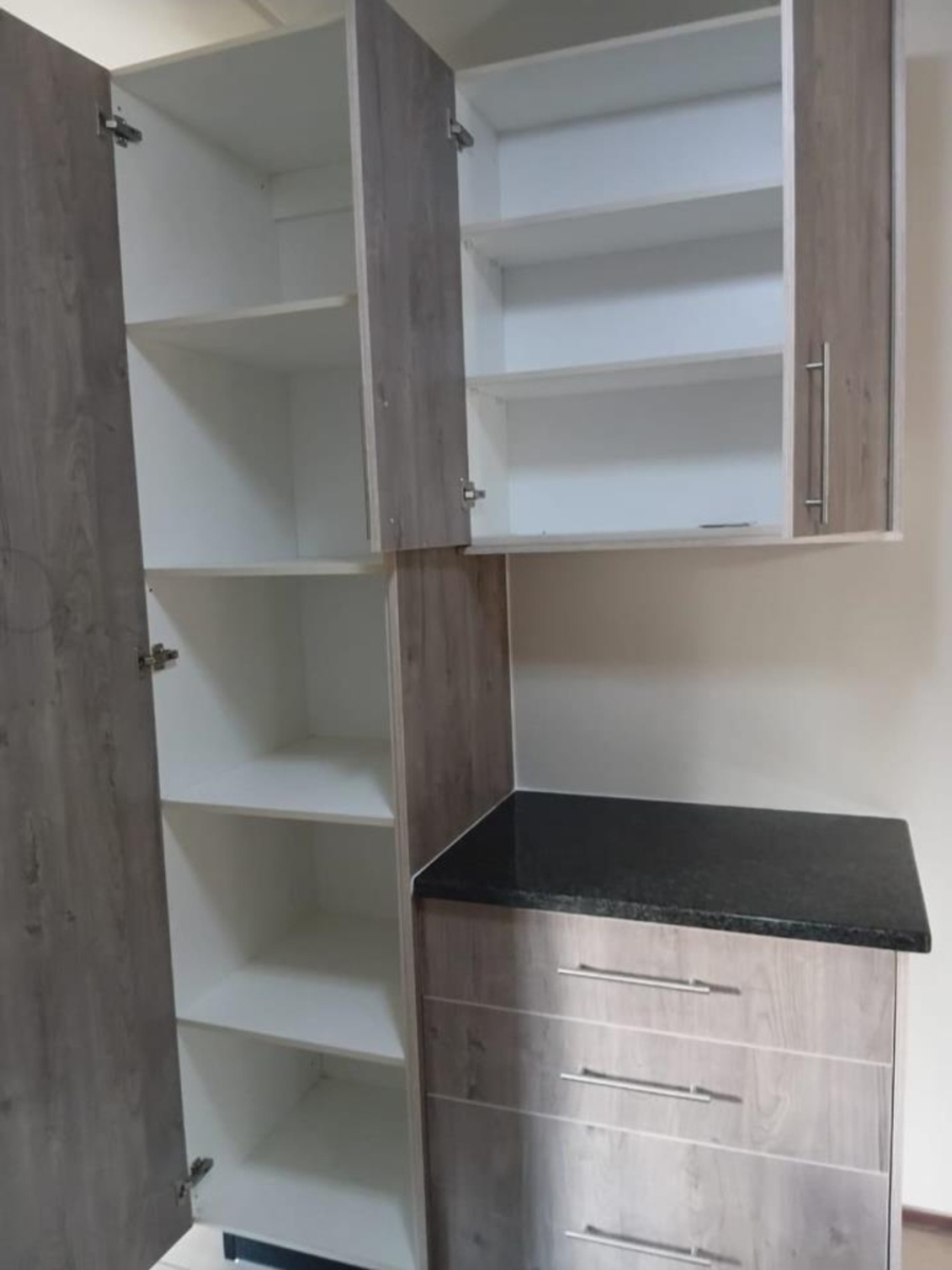 1 Bedroom Property for Sale in Erand Gardens Gauteng