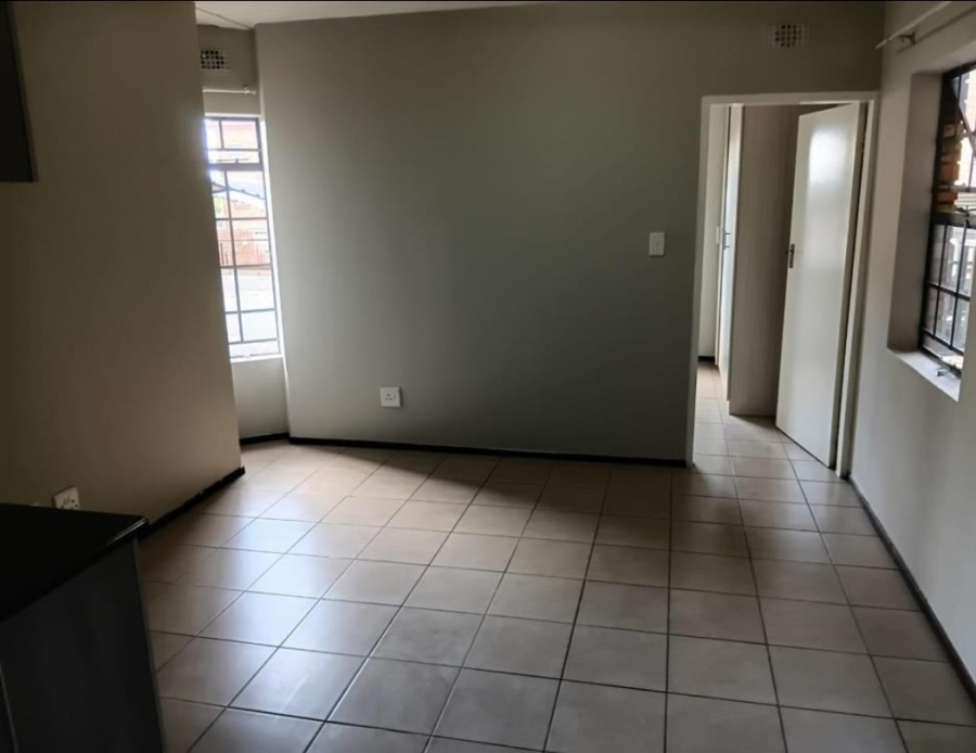 1 Bedroom Property for Sale in Erand Gardens Gauteng
