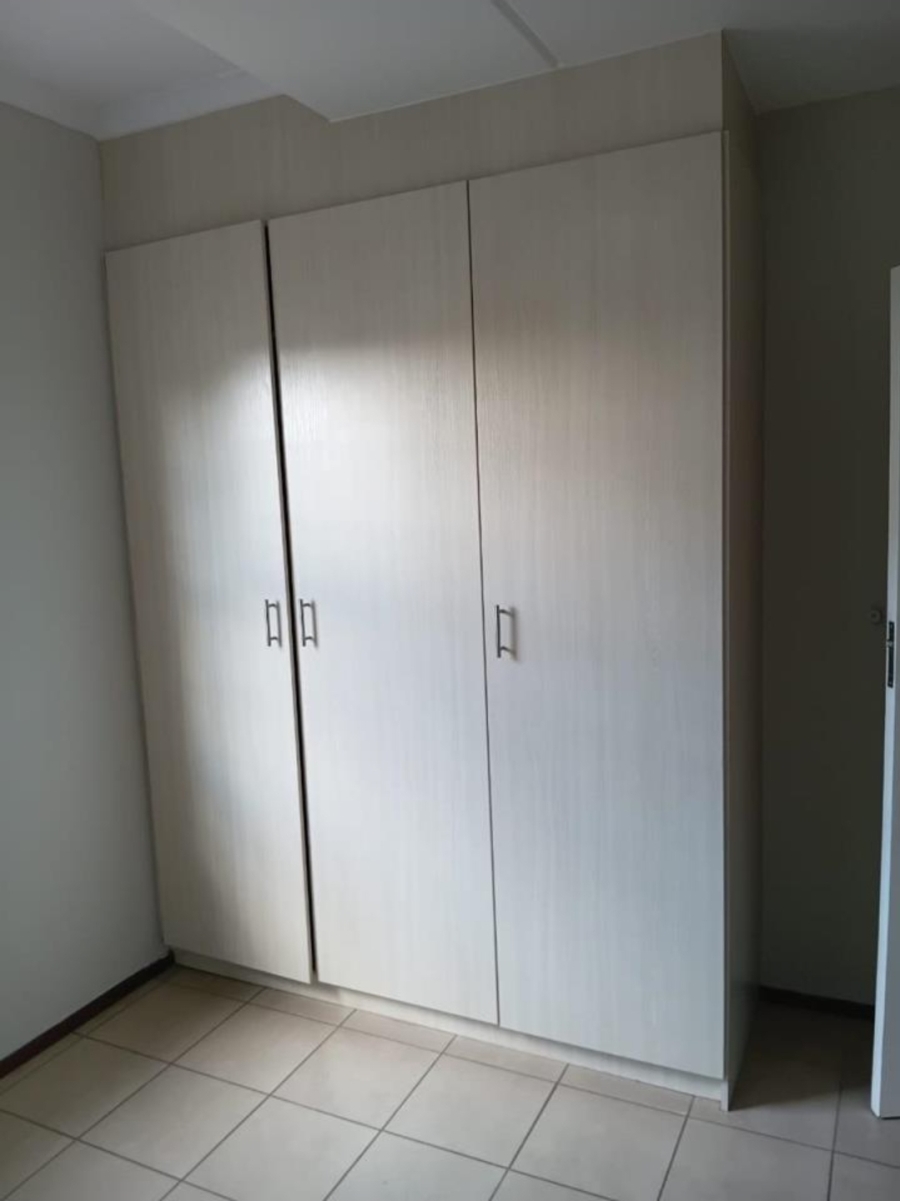 1 Bedroom Property for Sale in Erand Gardens Gauteng
