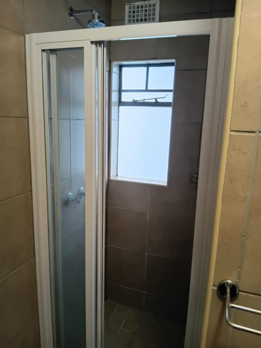 1 Bedroom Property for Sale in Erand Gardens Gauteng