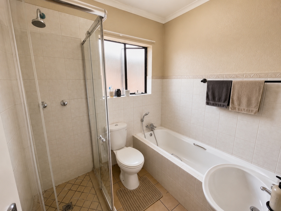 2 Bedroom Property for Sale in Halfway Gardens Gauteng