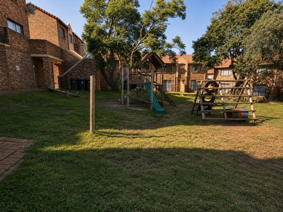 2 Bedroom Property for Sale in Halfway Gardens Gauteng