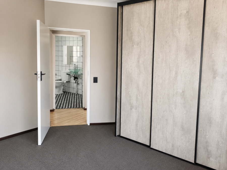 2 Bedroom Property for Sale in Bryanston Gauteng