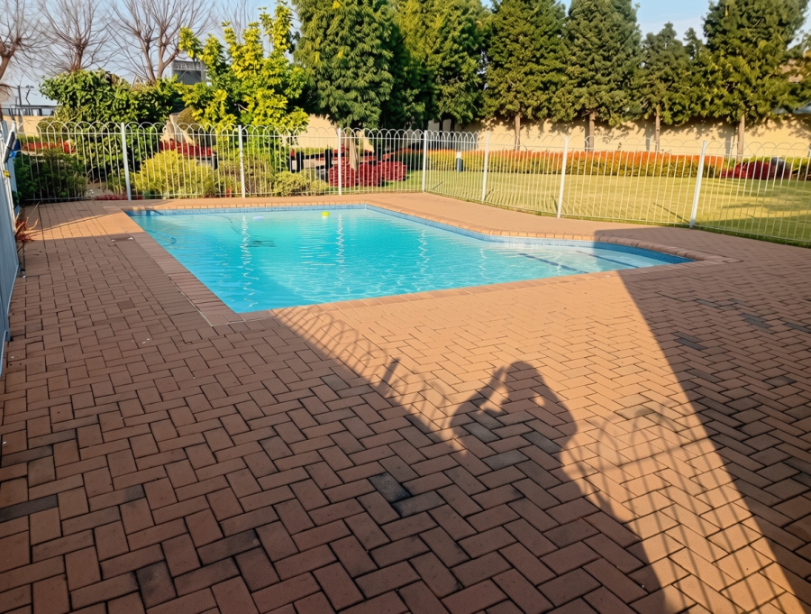 2 Bedroom Property for Sale in Bryanston Gauteng
