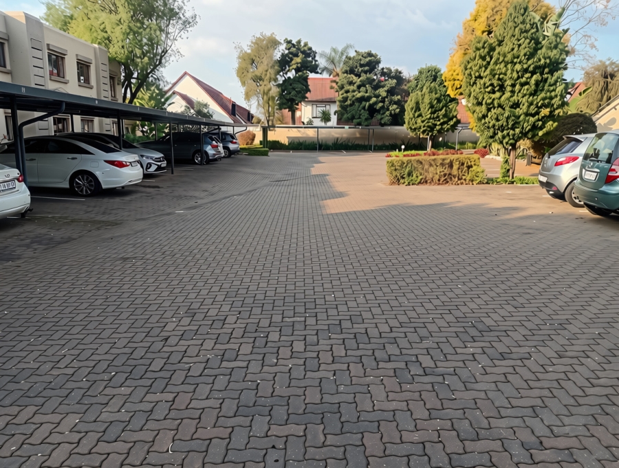 2 Bedroom Property for Sale in Bryanston Gauteng