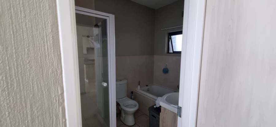 2 Bedroom Property for Sale in Barbeque Downs Gauteng