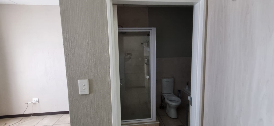 2 Bedroom Property for Sale in Barbeque Downs Gauteng