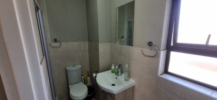 2 Bedroom Property for Sale in Barbeque Downs Gauteng