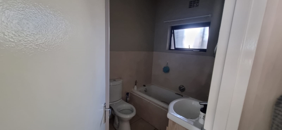 2 Bedroom Property for Sale in Barbeque Downs Gauteng
