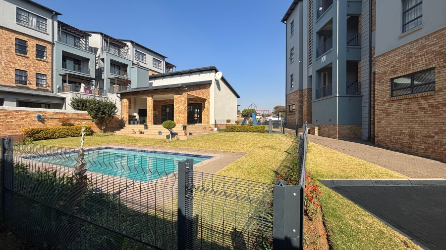 2 Bedroom Property for Sale in Barbeque Downs Gauteng