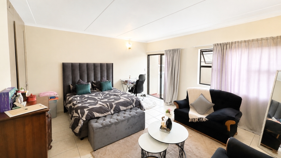 1 Bedroom Property for Sale in Barbeque Downs Gauteng