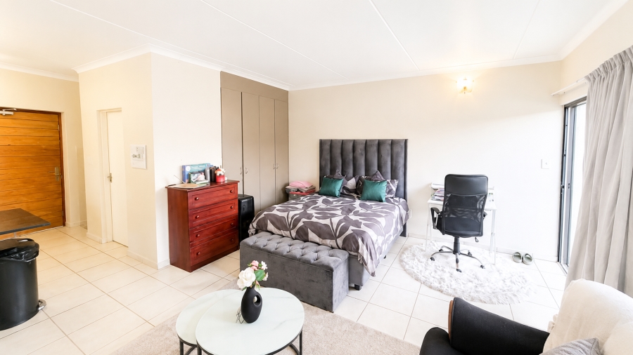 1 Bedroom Property for Sale in Barbeque Downs Gauteng