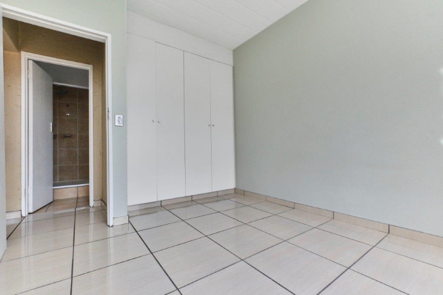 1 Bedroom Property for Sale in Sunninghill Gauteng