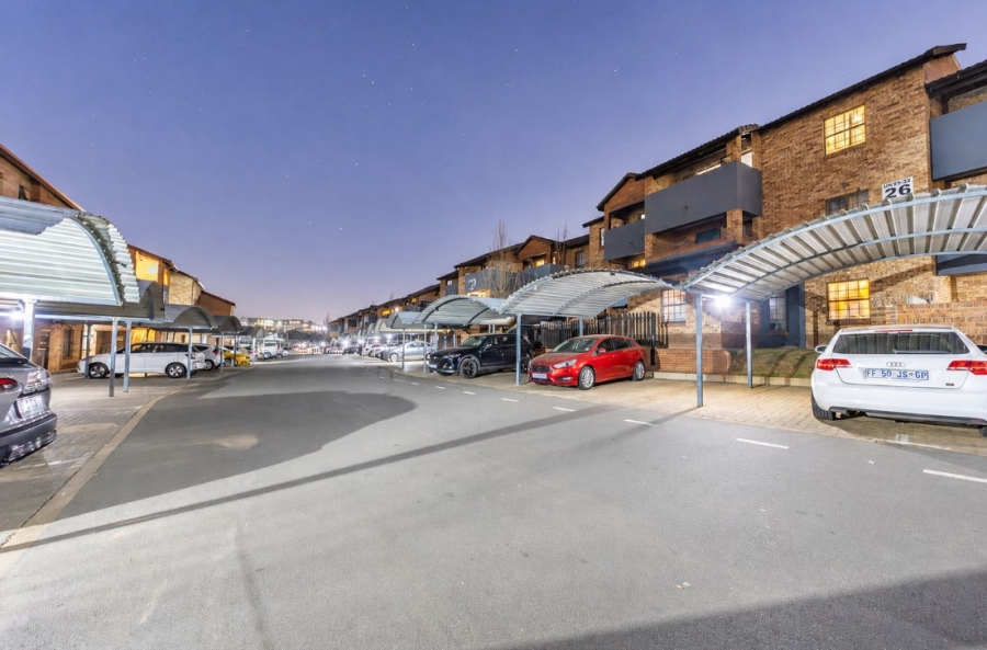 2 Bedroom Property for Sale in Noordwyk Gauteng