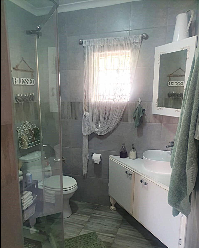 2 Bedroom Property for Sale in Eldoraigne Gauteng