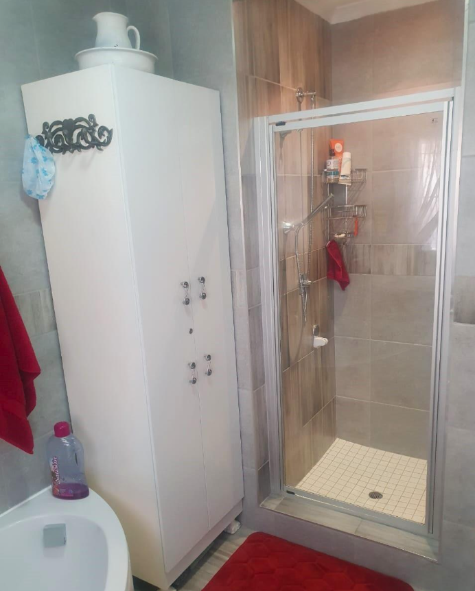 2 Bedroom Property for Sale in Eldoraigne Gauteng